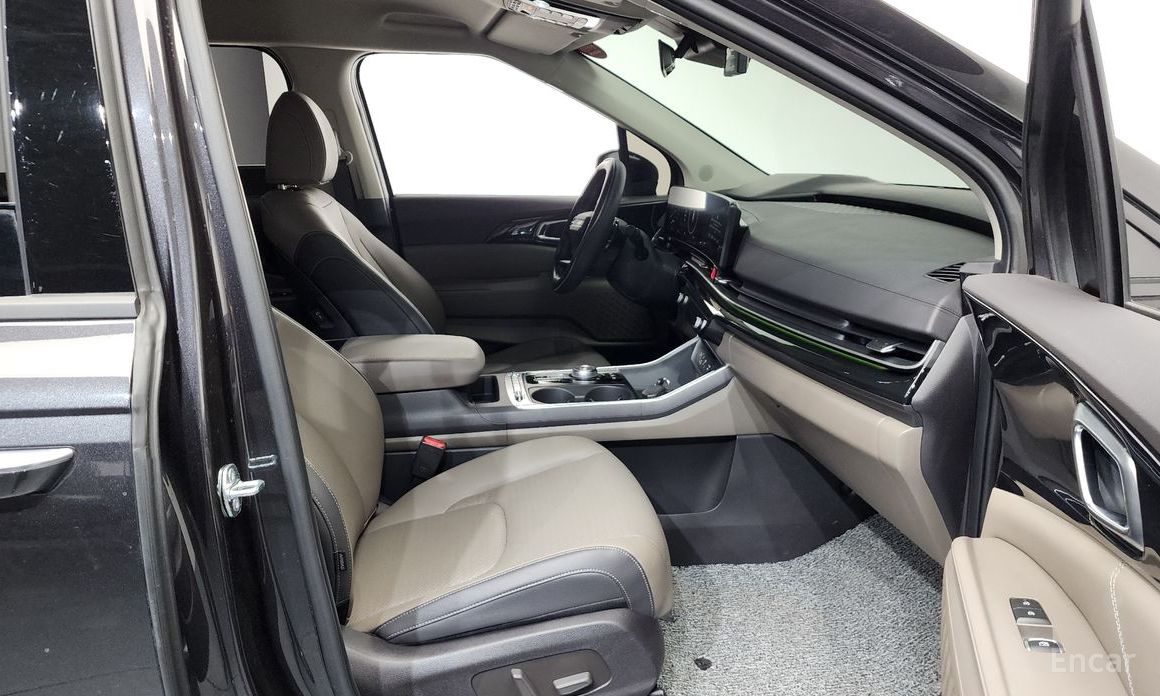 2025 Kia Carnival IV Рестайлинг Gasoline 9-Seater Signature с пробегом 14 202 км