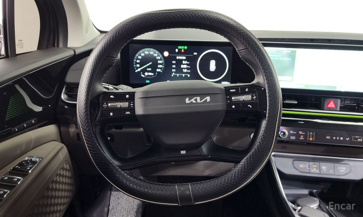 2025 Kia Carnival IV Рестайлинг Gasoline 9-Seater Signature с пробегом 14 202 км