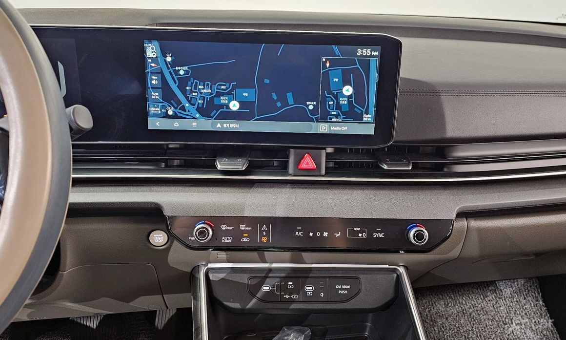 2025 Kia Carnival IV Рестайлинг Gasoline 9-Seater Prestige с пробегом 18 590 км