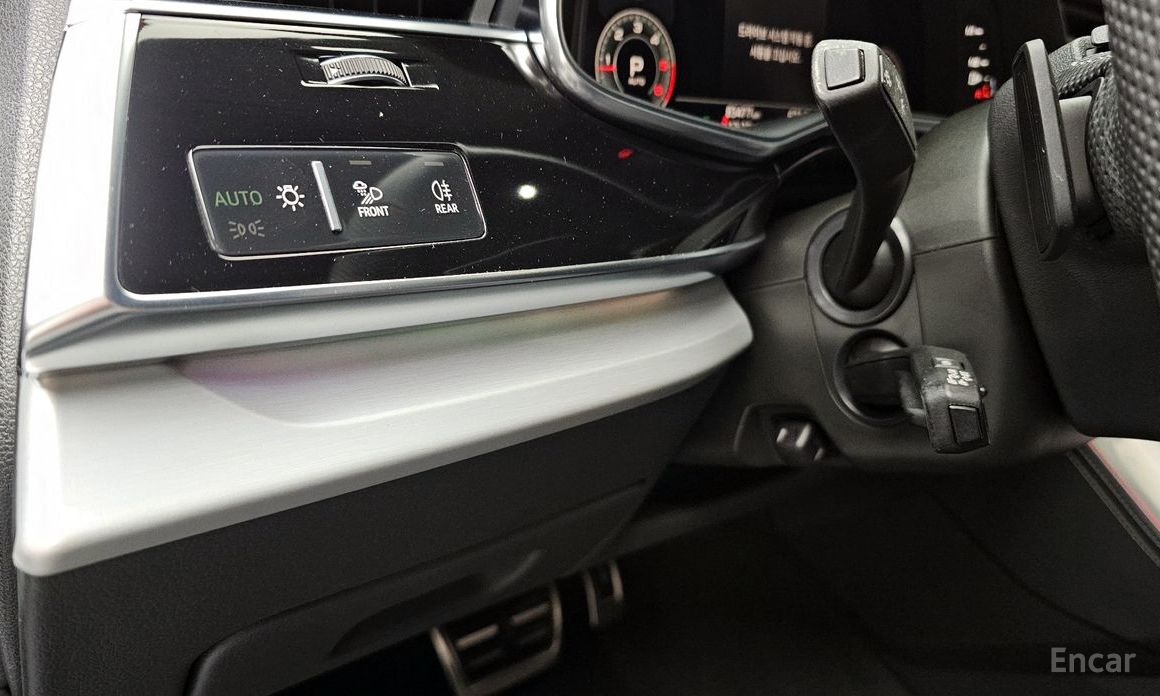 2021 Audi Q8 I (4M) 50 TDI Quattro Premium с пробегом 83 477 км