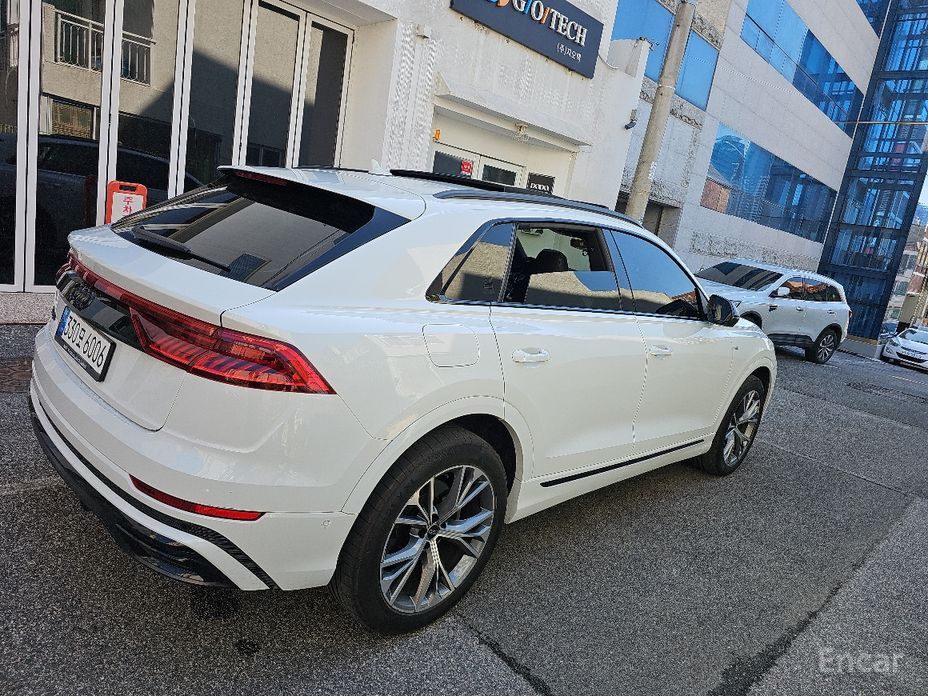 2022 Audi Q8 I (4M) 55 TFSI Quattro Premium с пробегом 42 017 км