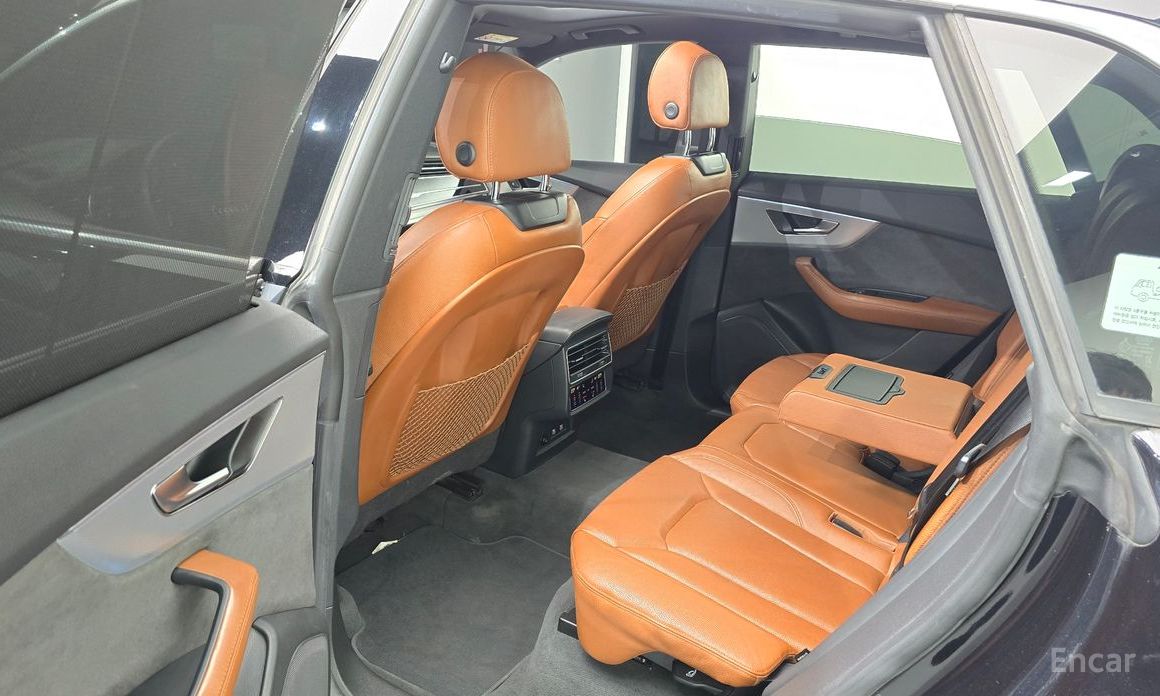 2021 Audi Q8 I (4M) 45 TDI Quattro Premium с пробегом 132 951 км