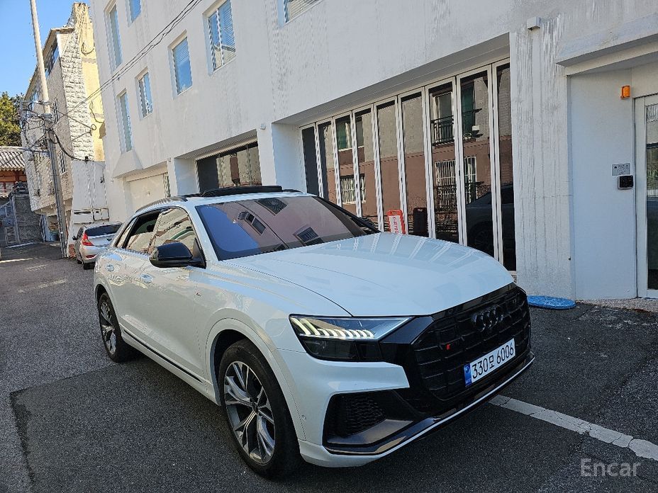 2022 Audi Q8 I (4M) 55 TFSI Quattro Premium с пробегом 42 017 км