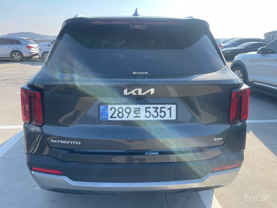 2025 Kia Sorento IV Рестайлинг Gasoline 2.5T 4WD Signature с пробегом 13 601 км