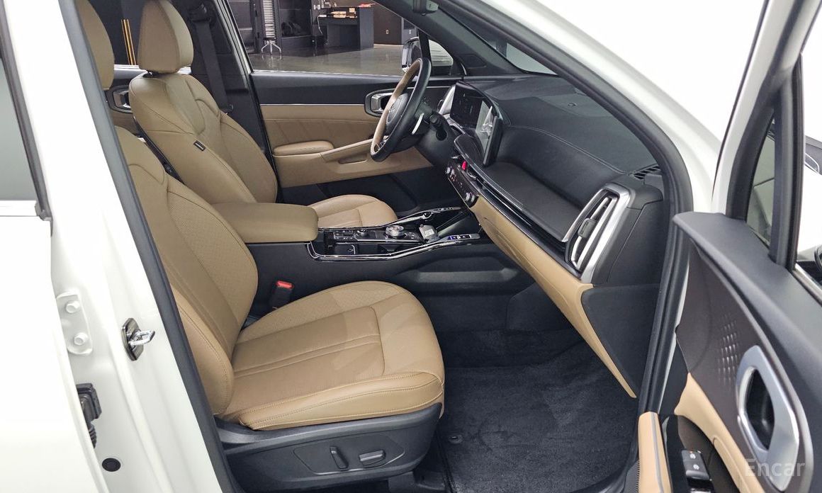 2024 Kia Sorento IV Рестайлинг Gasoline 2.5T 2WD Noblesse с пробегом 14 046 км