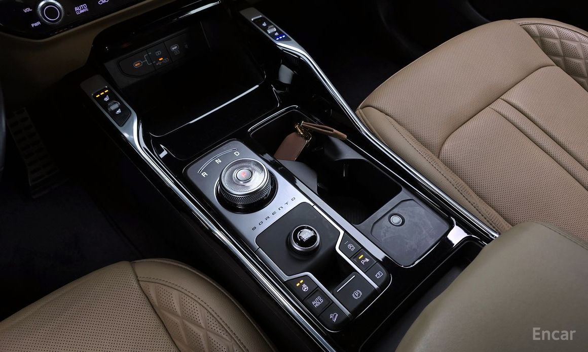 2023 Kia Sorento IV Рестайлинг Gasoline 2.5T 2WD Gravity с пробегом 17 019 км