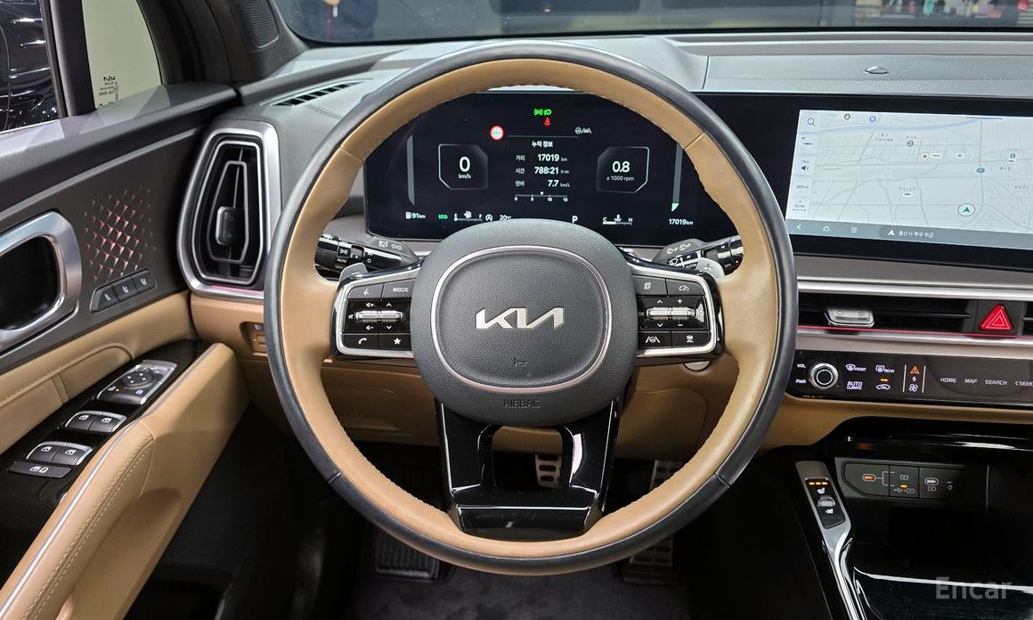 2023 Kia Sorento IV Рестайлинг Gasoline 2.5T 2WD Gravity с пробегом 17 019 км