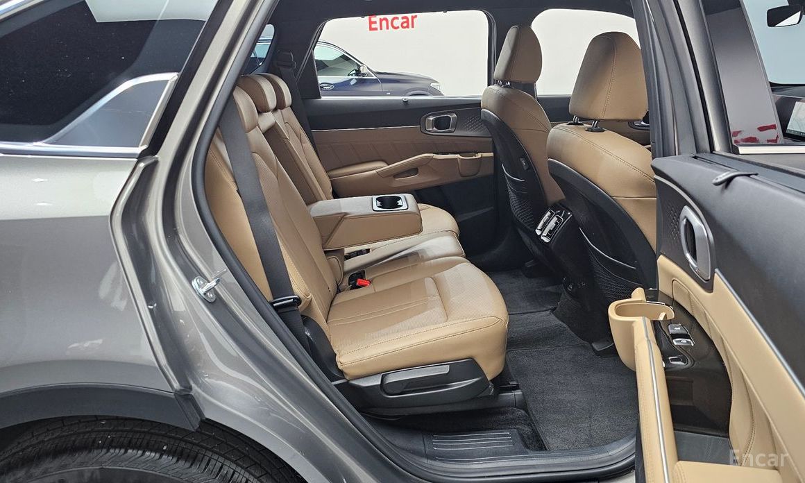 2024 Kia Sorento IV Рестайлинг Gasoline 2.5T 2WD Noblesse с пробегом 16 941 км
