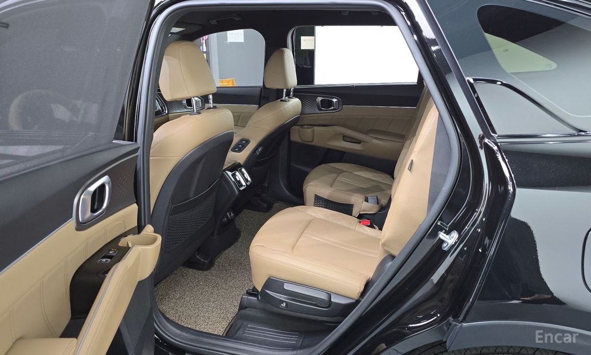 2024 Kia Sorento IV Рестайлинг Gasoline 2.5T 2WD Gravity с пробегом 11 874 км