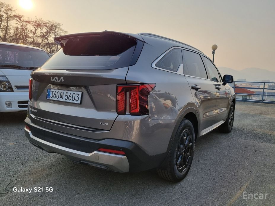 2024 Kia Sorento IV Рестайлинг HEV 1.6 2WD Signature с пробегом 9 335 км