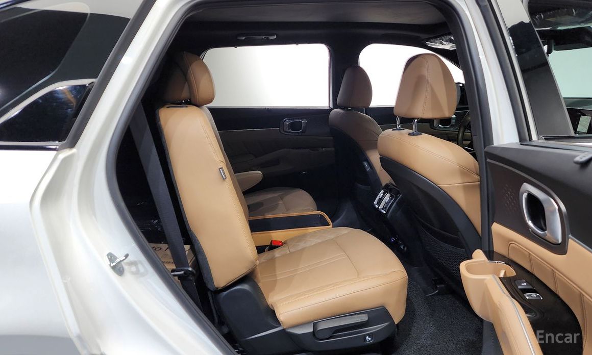 2024 Kia Sorento IV Рестайлинг HEV 1.6 2WD Gravity с пробегом 27 585 км