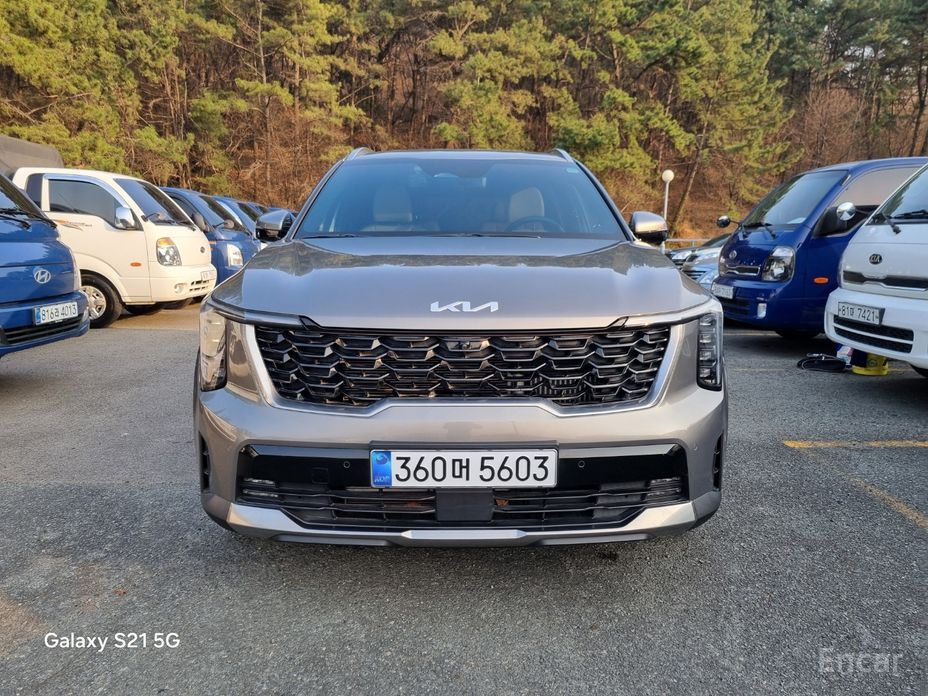 2024 Kia Sorento IV Рестайлинг HEV 1.6 2WD Signature с пробегом 9 335 км