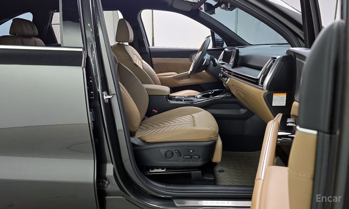 2024 Kia Sorento IV Рестайлинг HEV 1.6 2WD Signature с пробегом 16 360 км