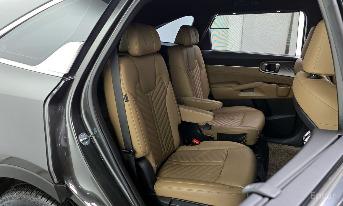 2024 Kia Sorento IV Рестайлинг HEV 1.6 2WD Signature с пробегом 16 360 км