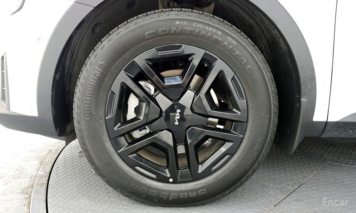 2024 Kia Sorento IV Рестайлинг HEV 1.6 2WD Gravity с пробегом 13 315 км