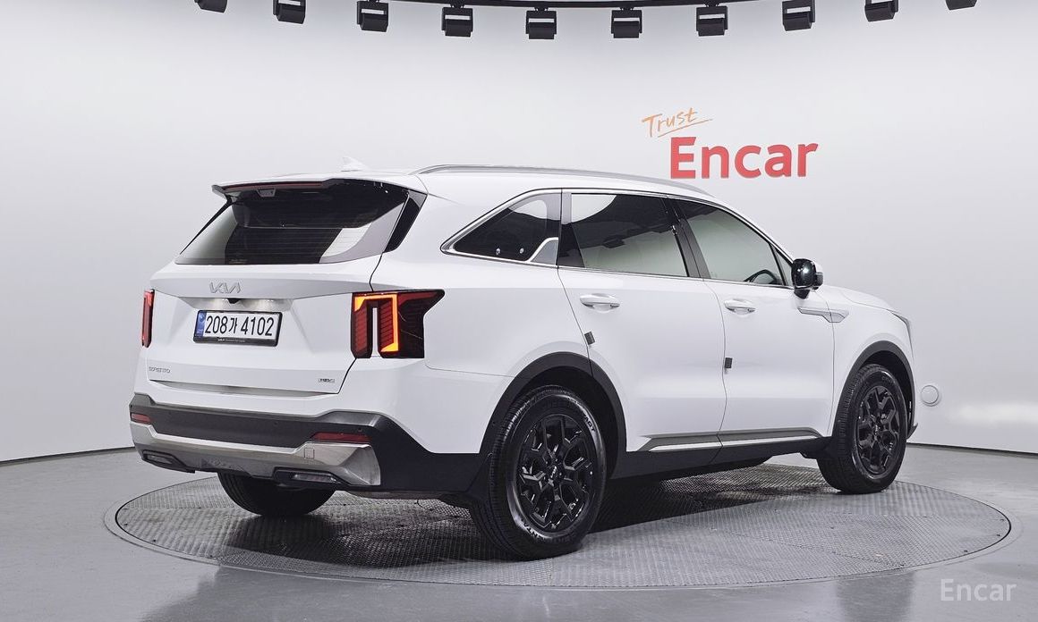 2025 Kia Sorento IV Рестайлинг HEV 1.6 2WD Signature с пробегом 9 963 км