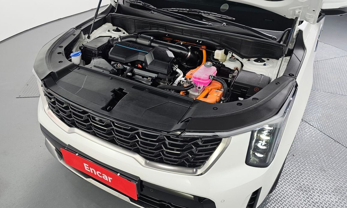 2025 Kia Sorento IV Рестайлинг HEV 1.6 2WD Signature с пробегом 9 963 км
