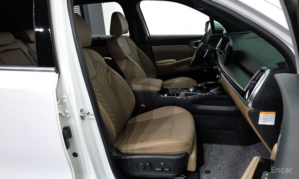 2023 Kia Sorento IV Рестайлинг HEV 1.6 2WD Signature с пробегом 14 126 км