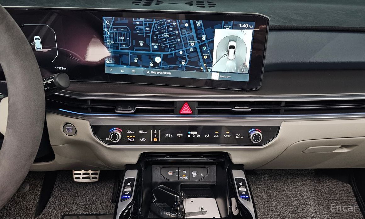 2025 Kia Sorento IV Рестайлинг HEV 1.6 2WD Gravity с пробегом 15 372 км
