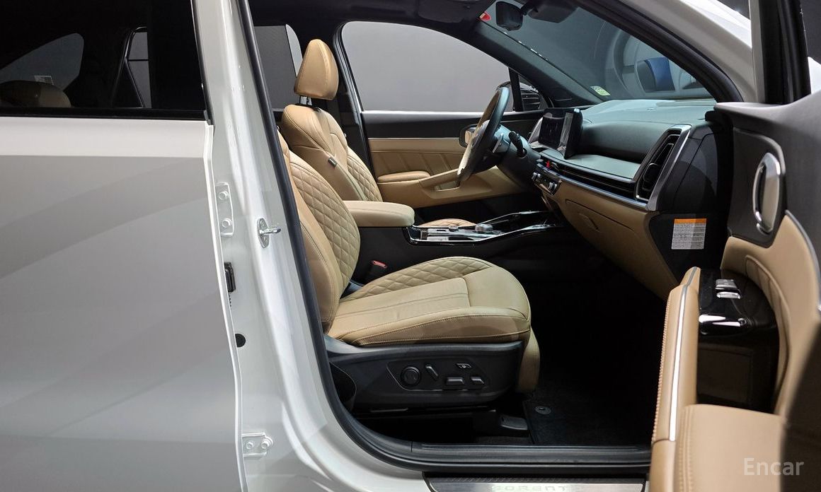 2024 Kia Sorento IV Рестайлинг HEV 1.6 2WD Gravity с пробегом 11 680 км