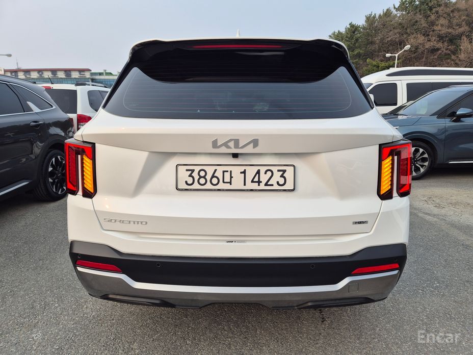 2024 Kia Sorento IV Рестайлинг HEV 1.6 2WD Noblesse с пробегом 9 108 км