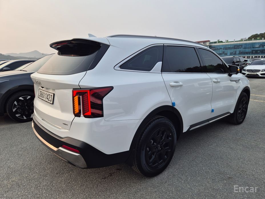 2024 Kia Sorento IV Рестайлинг HEV 1.6 2WD Noblesse с пробегом 9 108 км