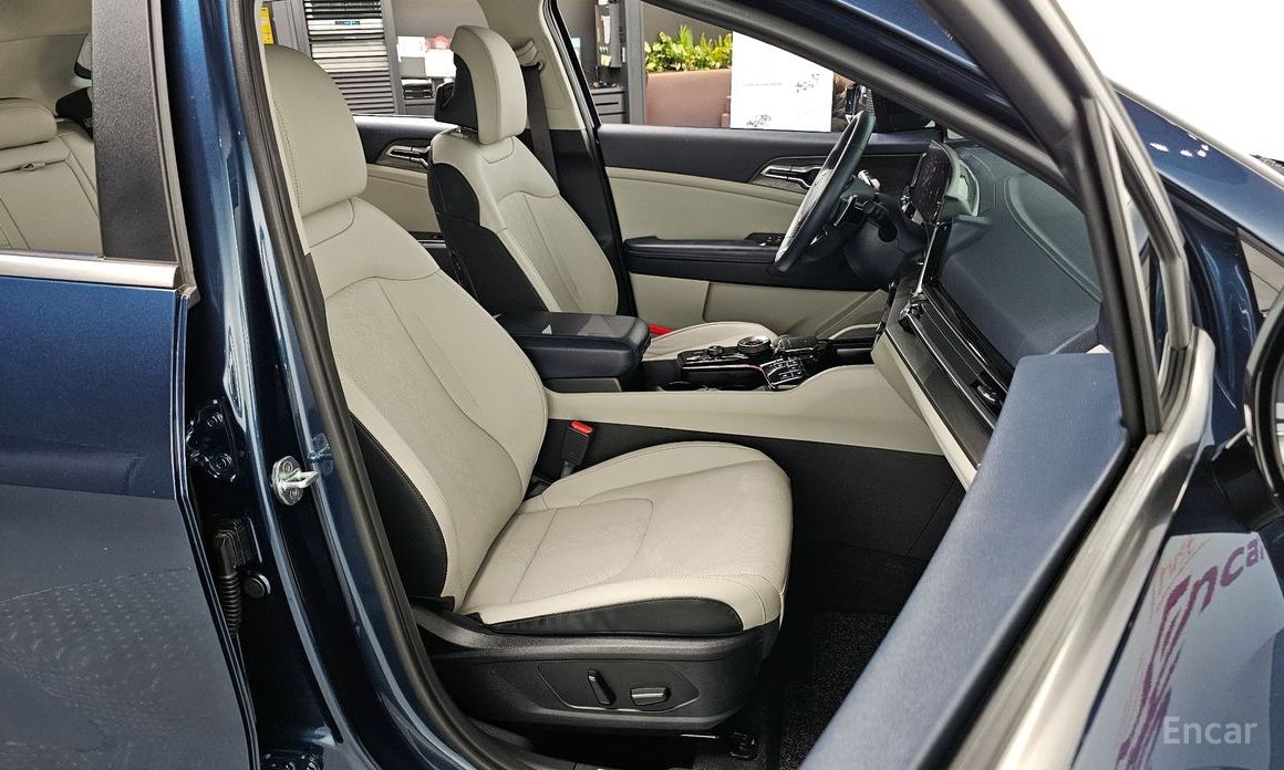 2021 Kia Sportage V Signature 2WD с пробегом 77 163 км