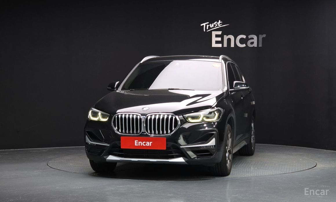2021 BMW X1 II (F48) Рестайлинг xDrive 20i xLine с пробегом 68 077 км
