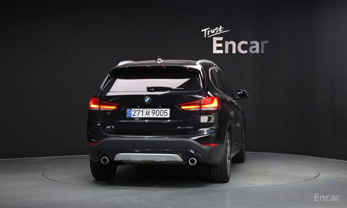 2021 BMW X1 II (F48) Рестайлинг xDrive 20i xLine с пробегом 68 077 км