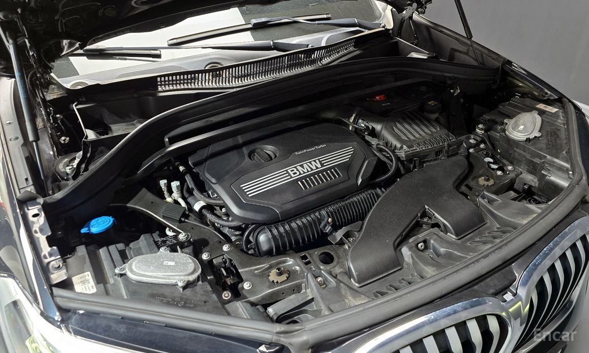 2021 BMW X1 II (F48) Рестайлинг xDrive 20i xLine с пробегом 68 077 км
