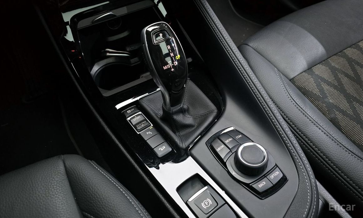 2021 BMW X1 II (F48) Рестайлинг xDrive 20i xLine с пробегом 68 077 км