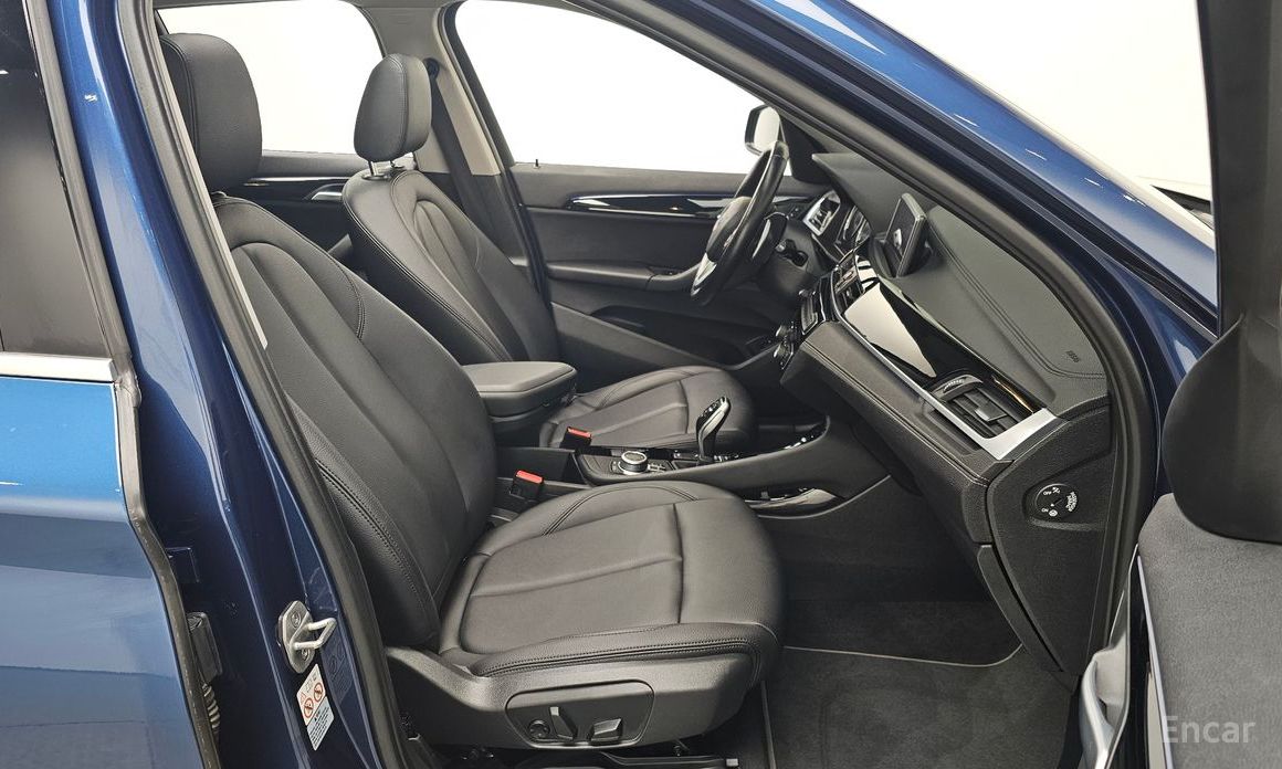 2021 BMW X1 II (F48) Рестайлинг xDrive 20i xLine с пробегом 77 528 км