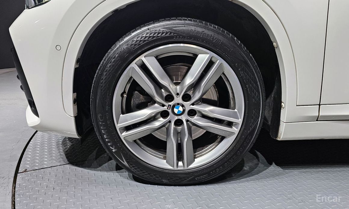 2020 BMW X1 II (F48) Рестайлинг xDrive 20i M Sport с пробегом 71 500 км