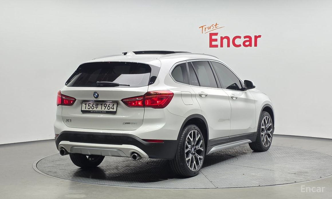 2022 BMW X1 II (F48) Рестайлинг xDrive 20i xLine с пробегом 75 222 км