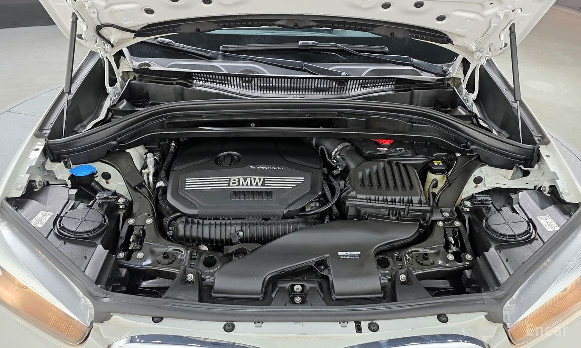 2022 BMW X1 II (F48) Рестайлинг xDrive 20i xLine с пробегом 75 222 км