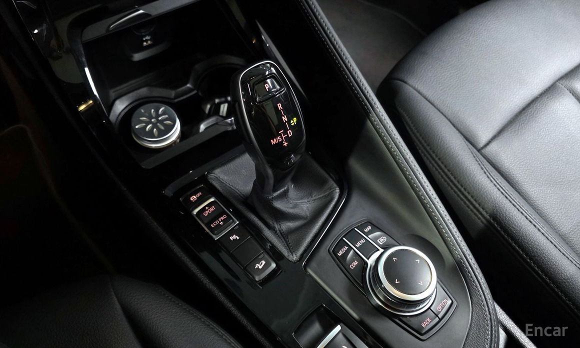 2022 BMW X1 II (F48) Рестайлинг xDrive 20i xLine с пробегом 75 222 км