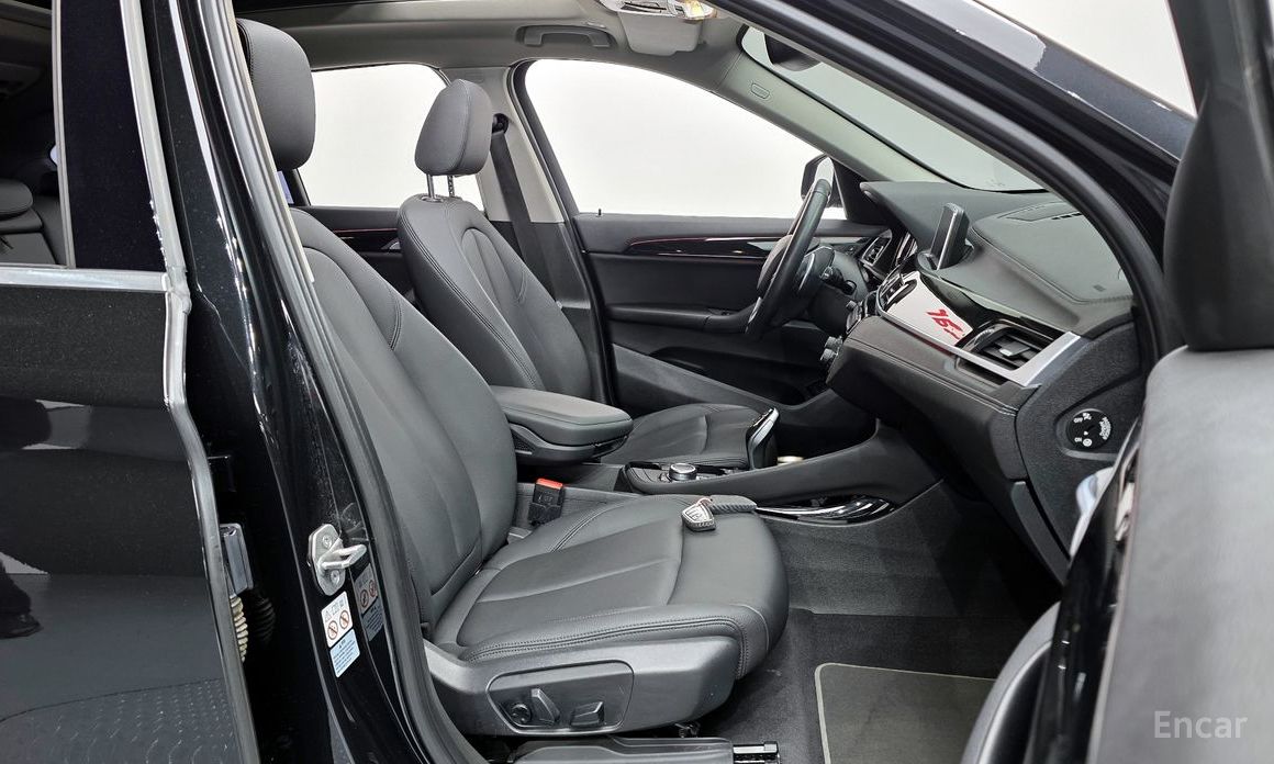 2022 BMW X1 II (F48) Рестайлинг xDrive 20i xLine с пробегом 45 526 км
