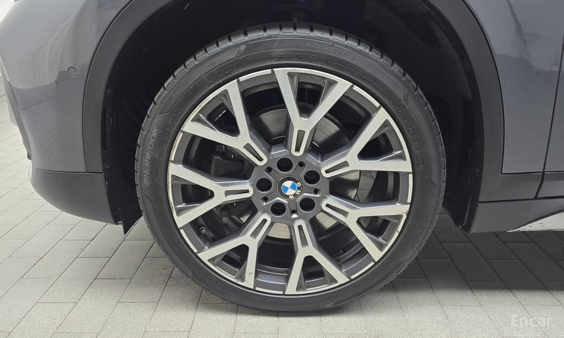 2022 BMW X1 II (F48) Рестайлинг xDrive 20i xLine с пробегом 59 692 км