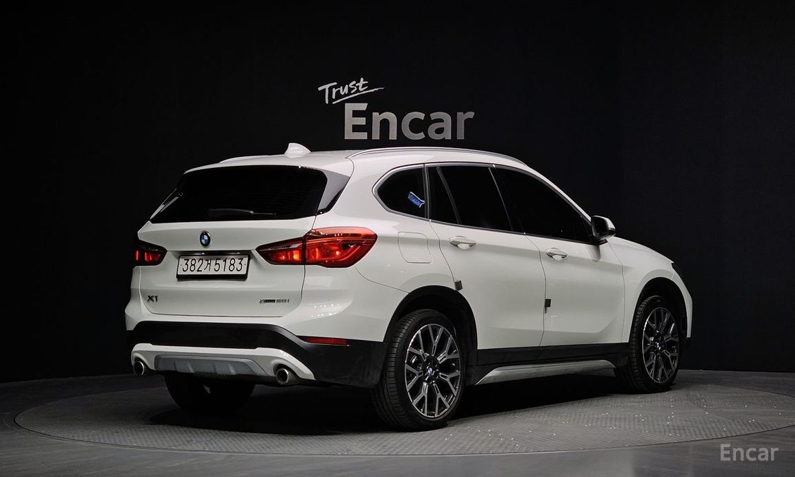 2022 BMW X1 II (F48) Рестайлинг xDrive 20i xLine с пробегом 82 151 км