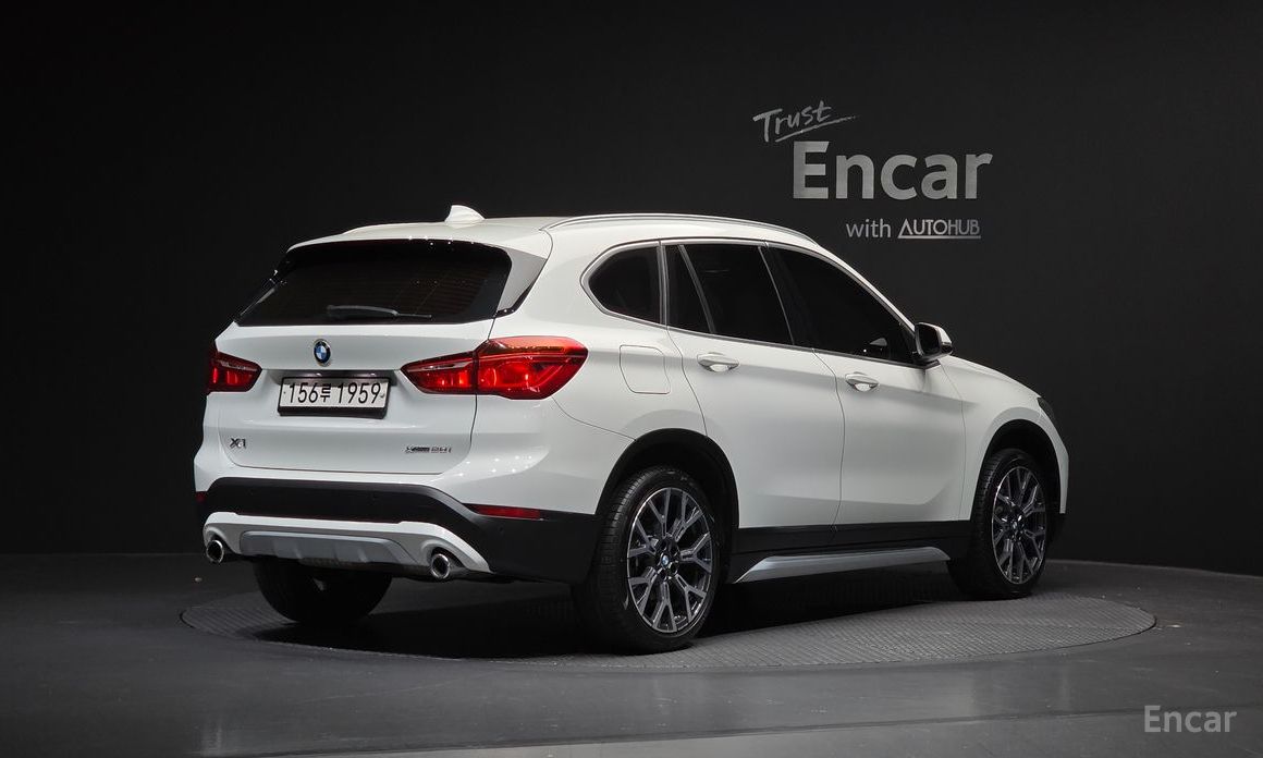 2022 BMW X1 II (F48) Рестайлинг xDrive 20i xLine с пробегом 61 492 км