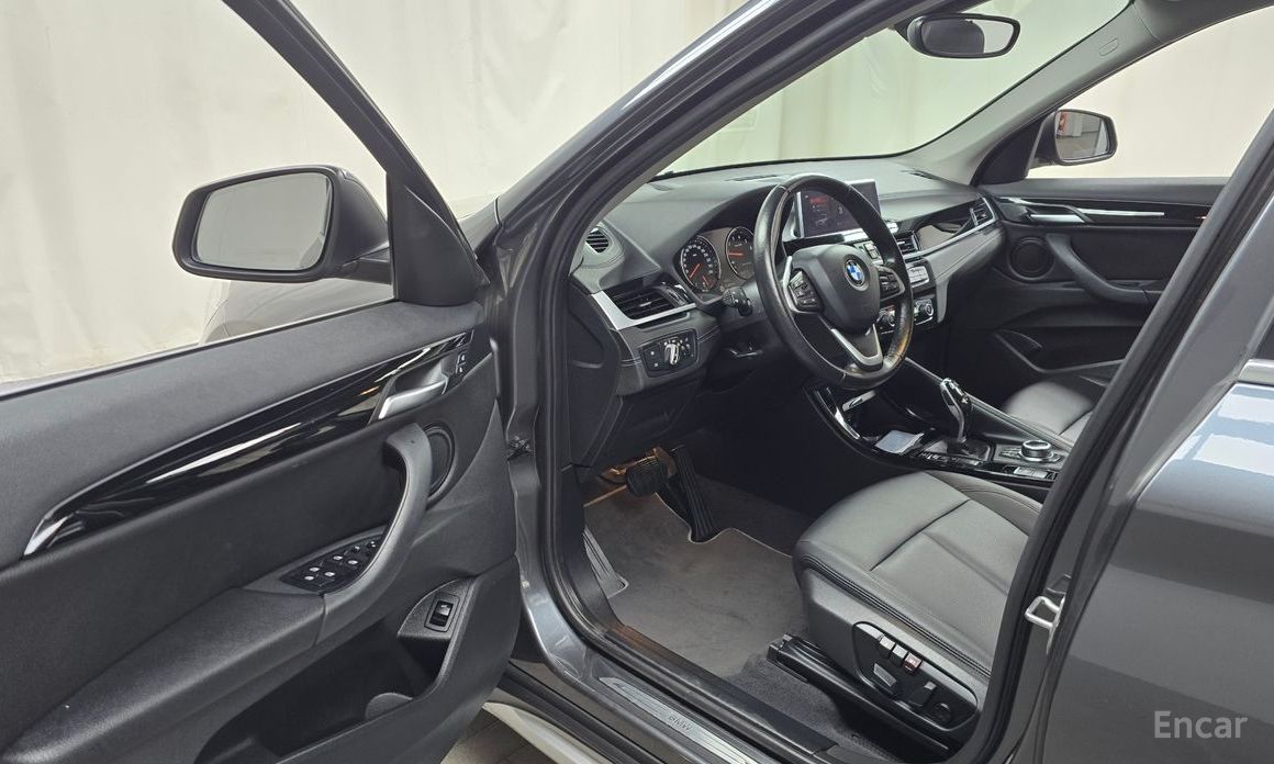 2022 BMW X1 II (F48) Рестайлинг xDrive 20i xLine с пробегом 59 692 км