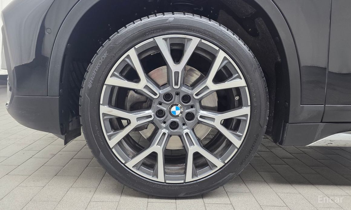 2022 BMW X1 II (F48) Рестайлинг xDrive 20i xLine с пробегом 66 811 км