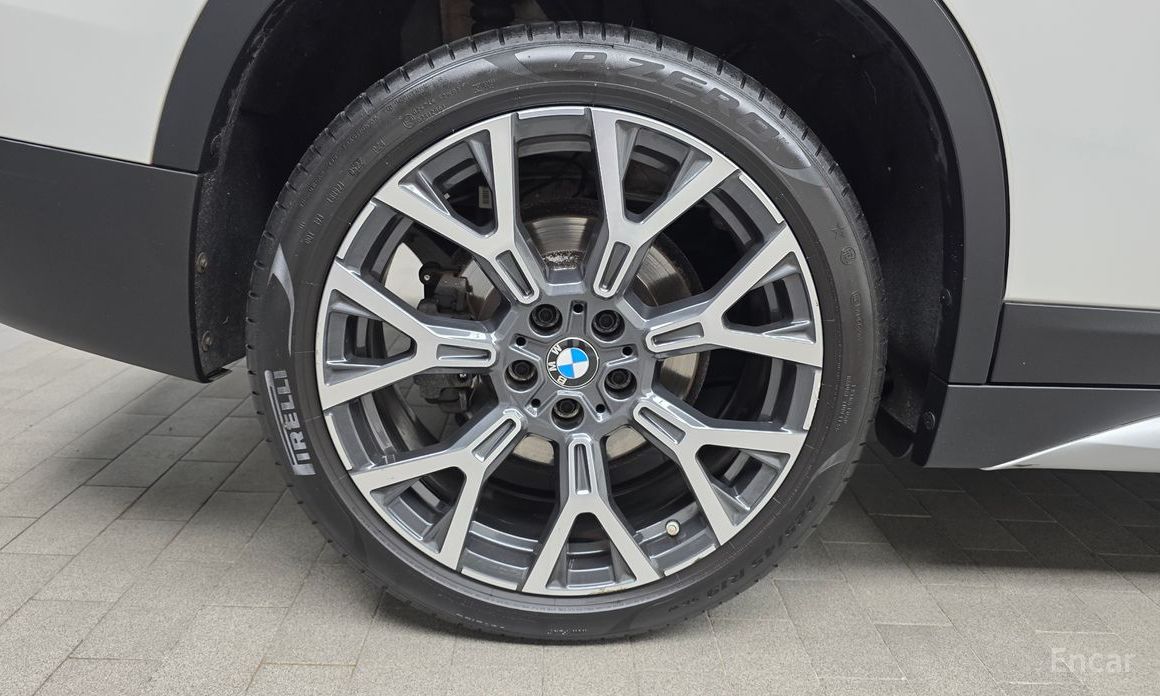 2022 BMW X1 II (F48) Рестайлинг xDrive 20i xLine с пробегом 61 492 км