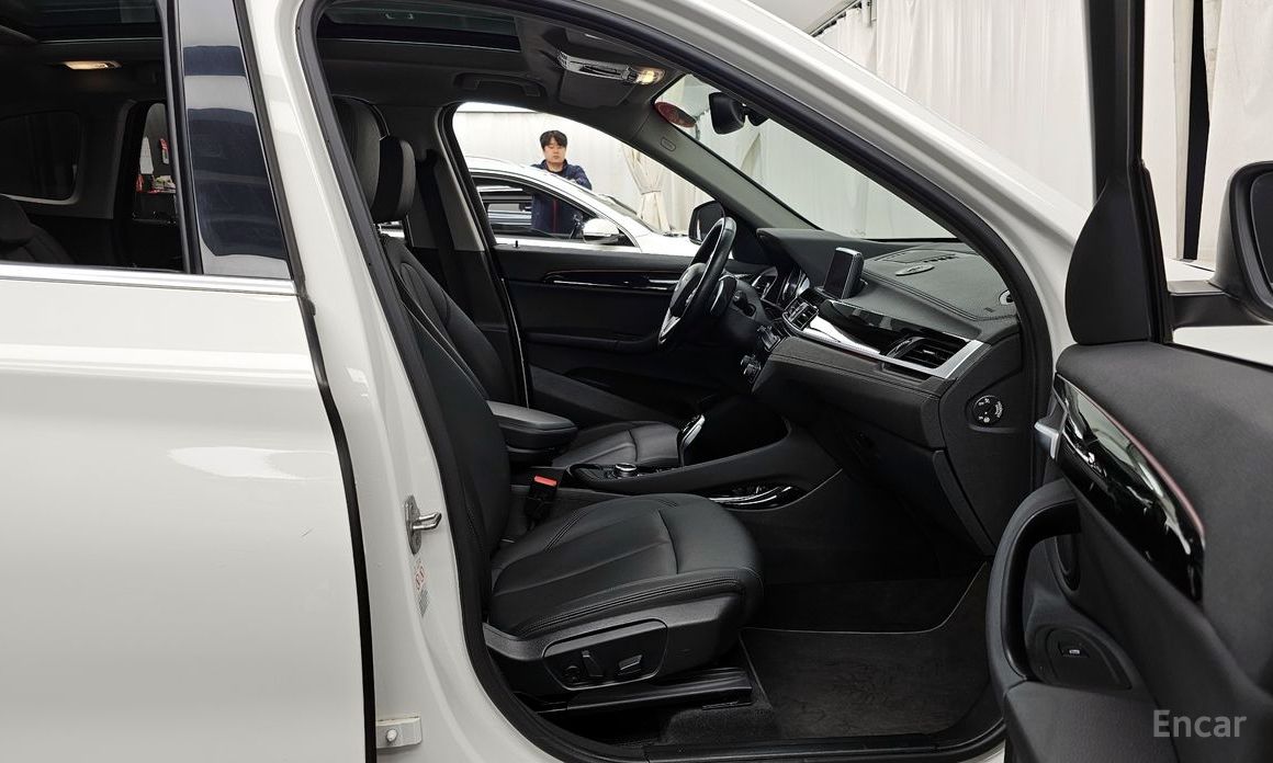 2022 BMW X1 II (F48) Рестайлинг xDrive 20i xLine с пробегом 82 151 км