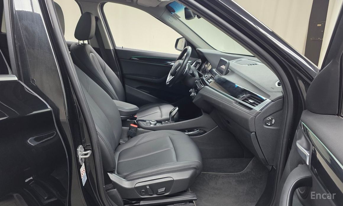 2022 BMW X1 II (F48) Рестайлинг xDrive 20i xLine с пробегом 66 811 км