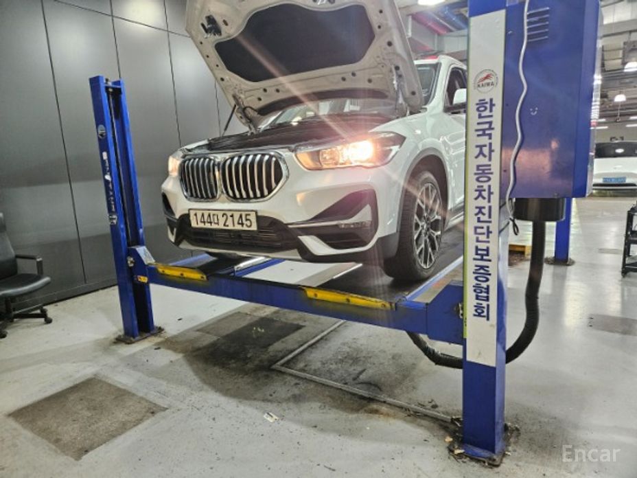 2022 BMW X1 II (F48) Рестайлинг xDrive 20i xLine с пробегом 75 629 км