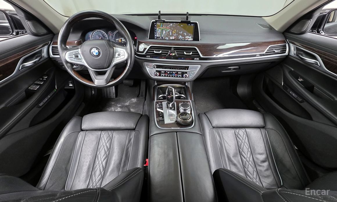 2016 BMW 7 серии VI (G11/G12) Рестайлинг 740Li xDrive с пробегом 147 111 км
