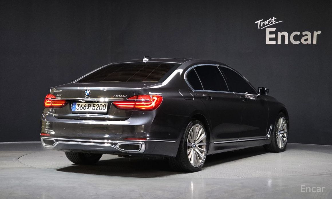 2016 BMW 7 серии VI (G11/G12) Рестайлинг 750Li xDrive Premium с пробегом 129 453 км
