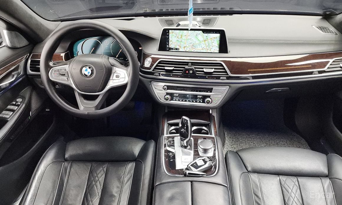 2016 BMW 7 серии VI (G11/G12) Рестайлинг 750Li xDrive Premium с пробегом 133 749 км