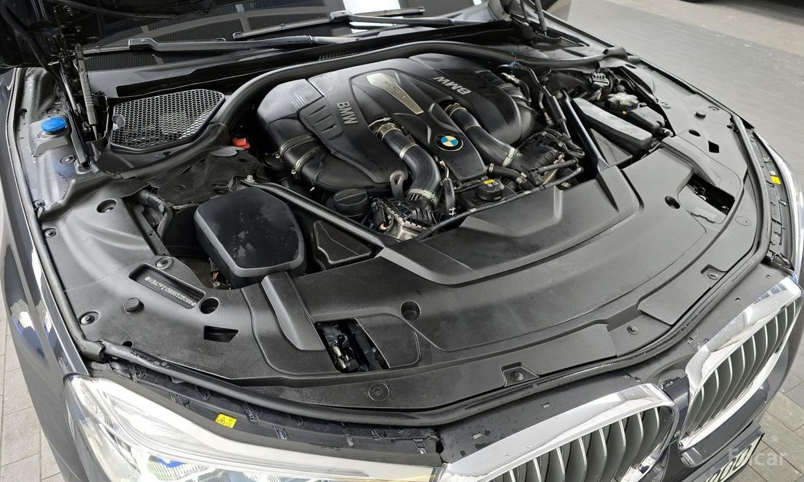 2016 BMW 7 серии VI (G11/G12) Рестайлинг 750Li xDrive Premium с пробегом 129 453 км